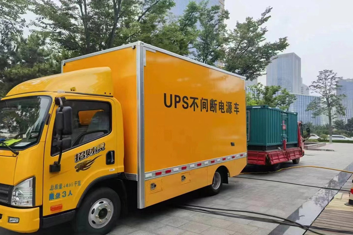 化德发电机租赁施工现场